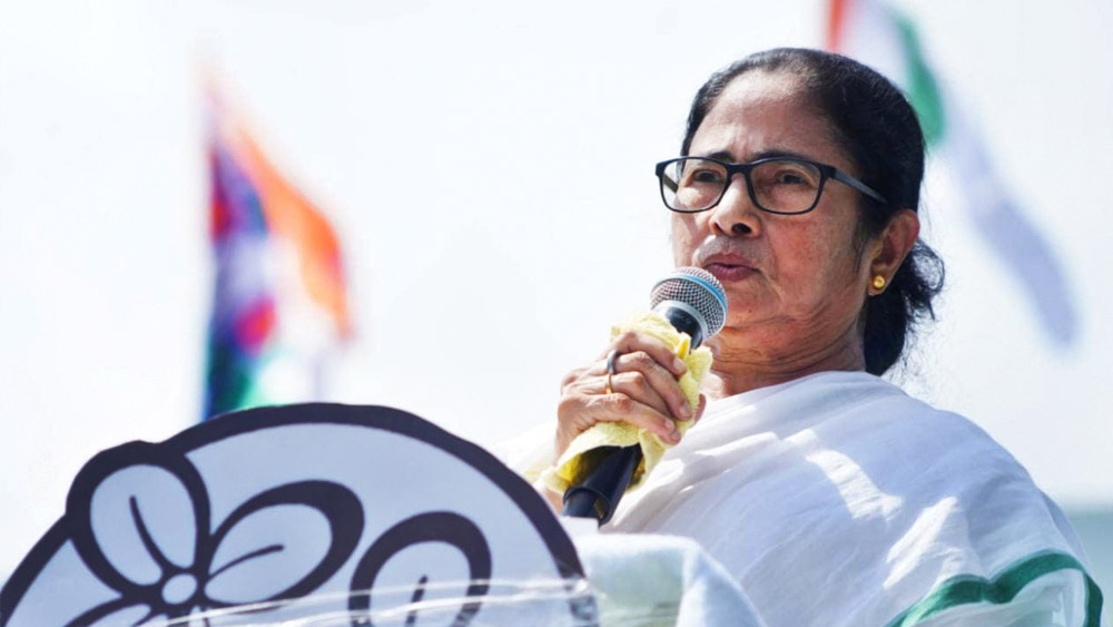 টানা বৃষ্টিতে বিপর্যস্ত পাহাড়! সোমবারই উত্তরবঙ্গ যাচ্ছেন মুখ্যমন্ত্রী