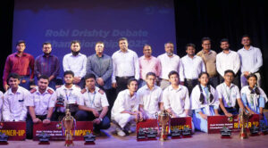 রবি দৃষ্টি ডিবেট চ্যাম্পিয়নশীপে চ্যাম্পিয়ন ক্যান্টনমেন্ট পাবলিক কলেজ ও সরকারি মুসলিম হাই স্কুল