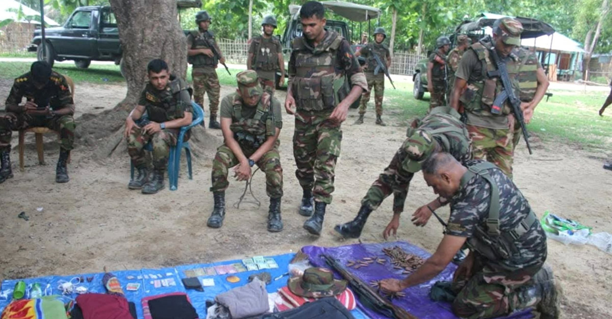 খাগড়াছড়িতে পাহাড়ি দু’গ্রুপের গোলাগুলি, অস্ত্র-গোলাবারুদ উদ্ধার
